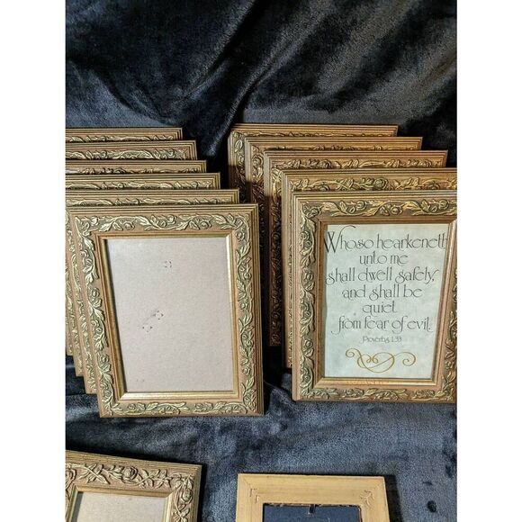 COPY - Carved wooden picture frames vintage.  (6) 3x5s, (9)5x7s,  (2)8x10s, - Picture 3 of 6
